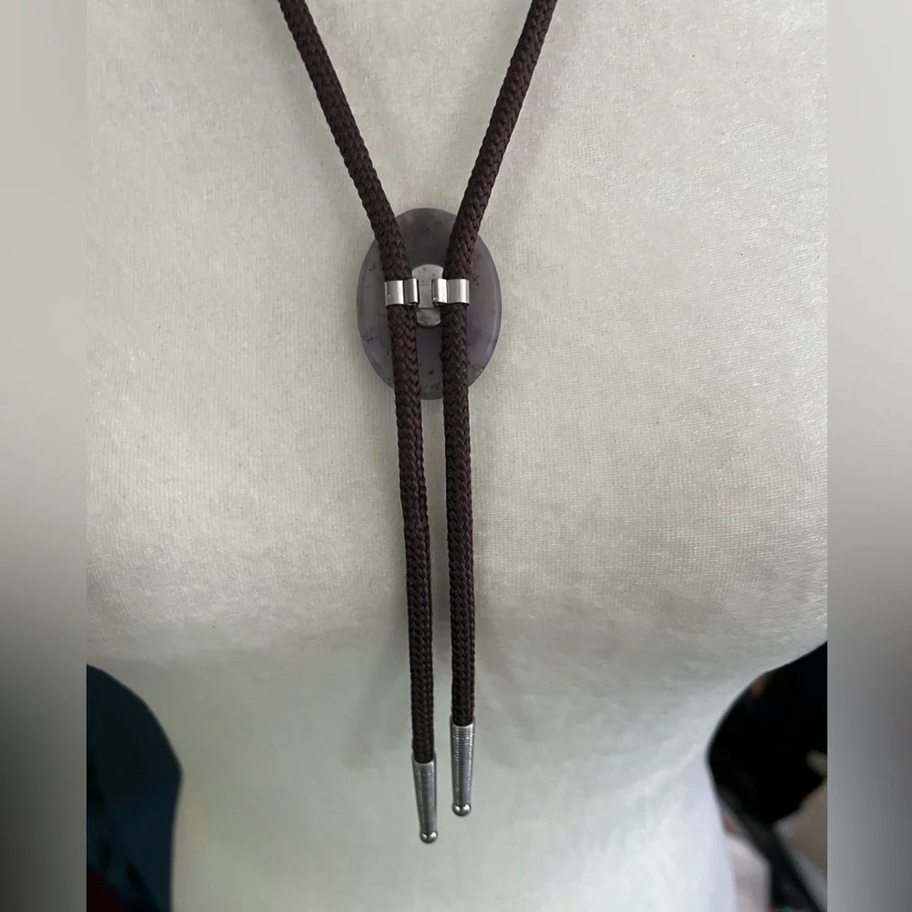 Beautiful Stone Bolo Tie - Picture 7 of 9